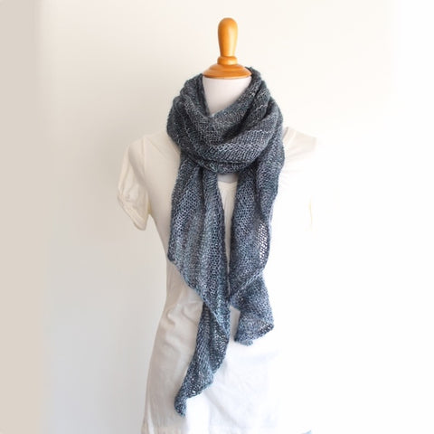 Quaker Yarn Stretcher Wrap Project