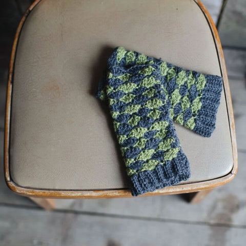 Learn to Crochet by The Crochet Project