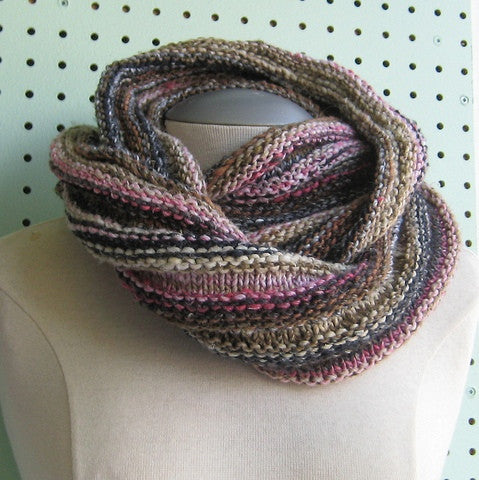 Spring Mobius Cowl Pattern FREE