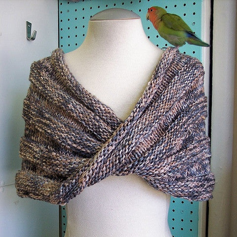 Easy Mobius Capelet Pattern FREE – Knit-O-Matic