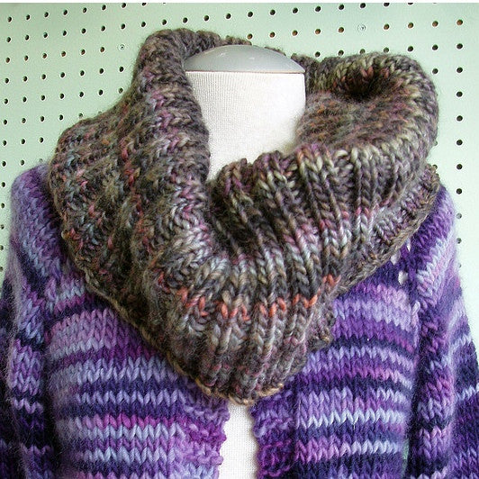 Bulky Ribbed Cowl Pattern FREE